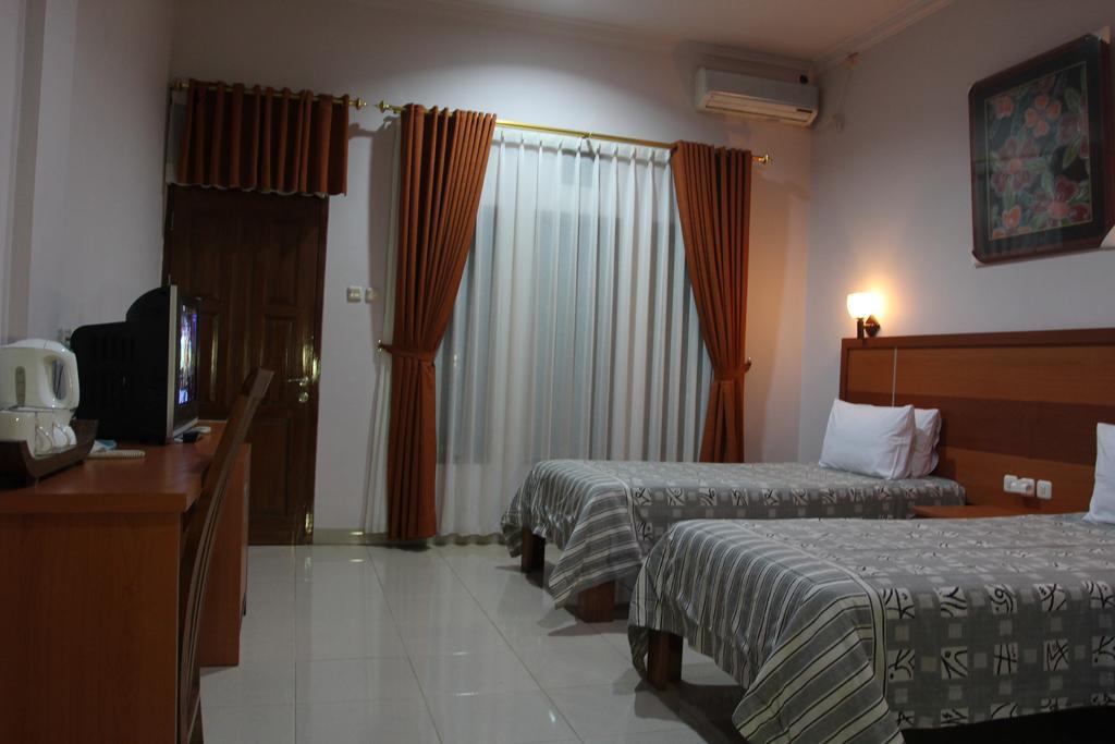 غاروت Hotel Bintang Redannte الغرفة الصورة